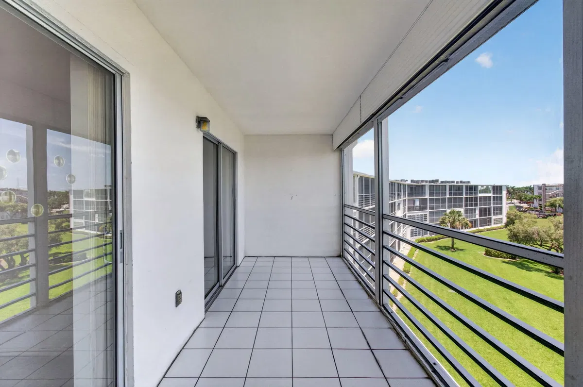  Residence photo 43