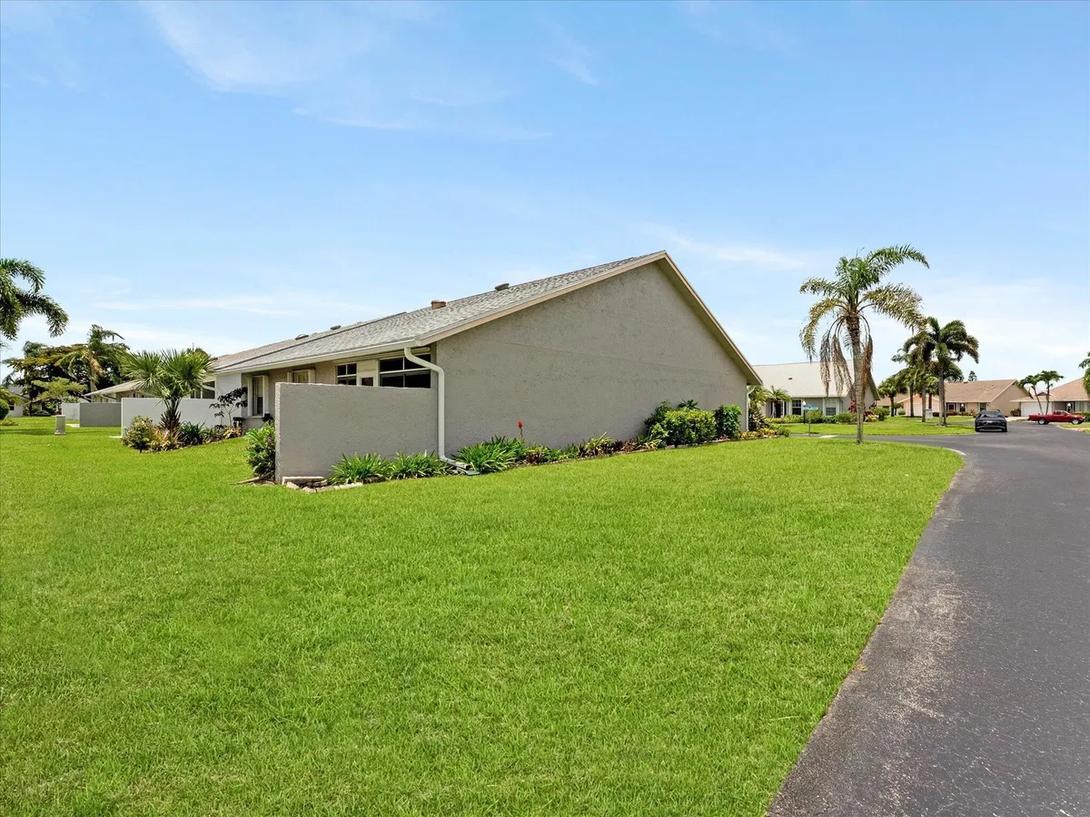 Residence photo 4