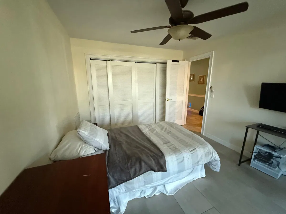 Residence photo 100