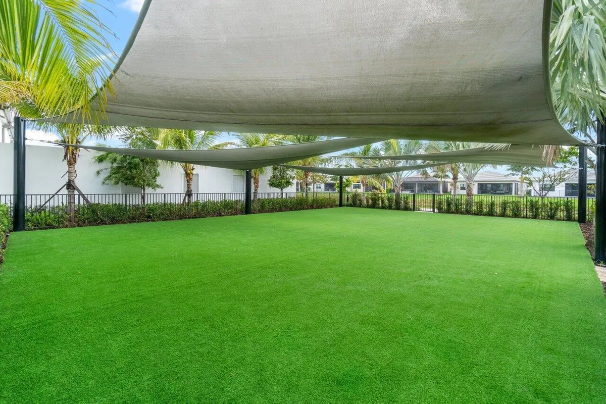 Residence photo 43