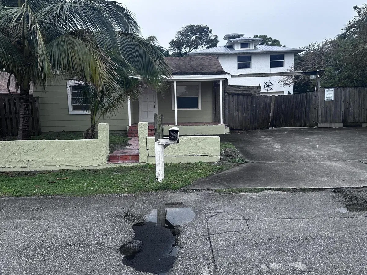 Residence photo 4