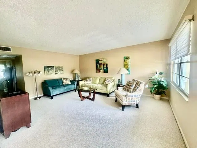 Residence photo 7