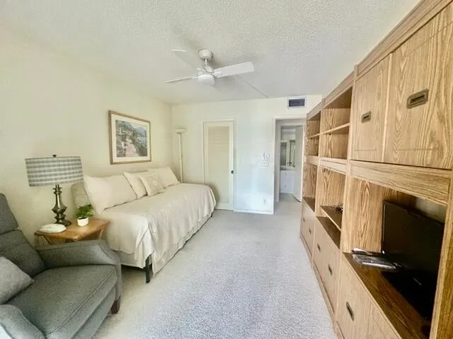 Residence photo 13