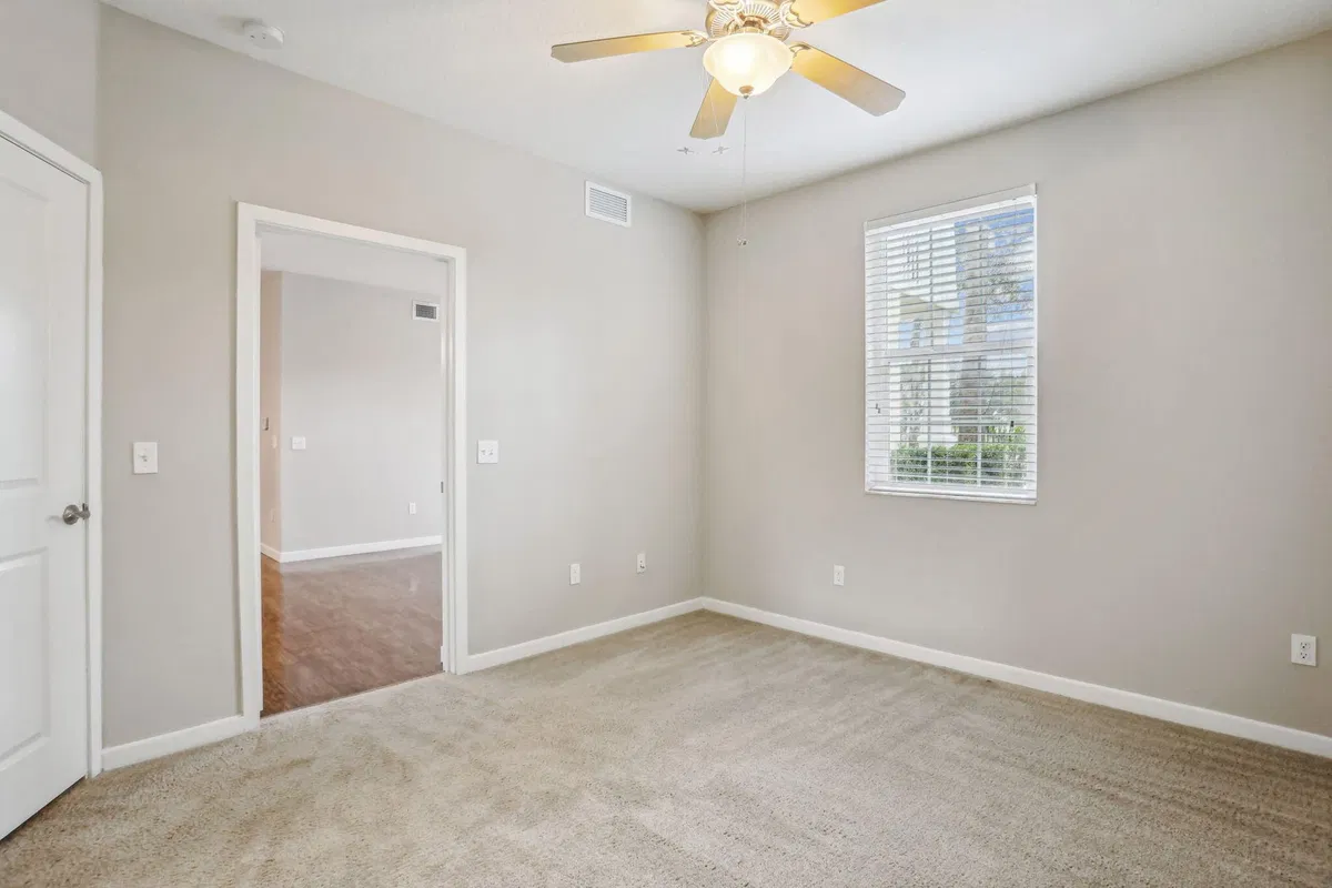 Unit 302 photo 19
