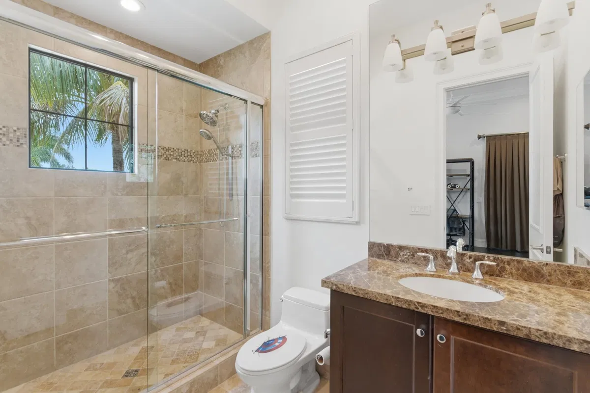 Residence photo 52