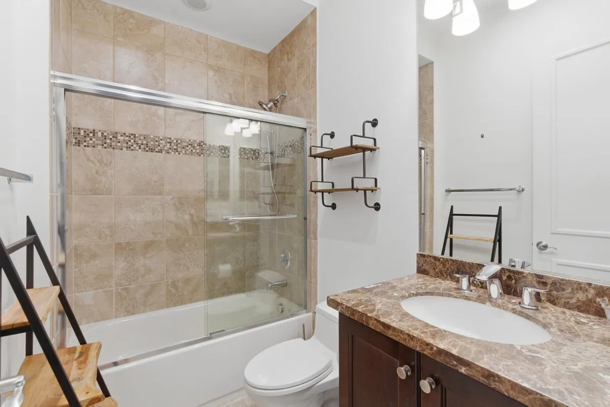 Residence photo 58