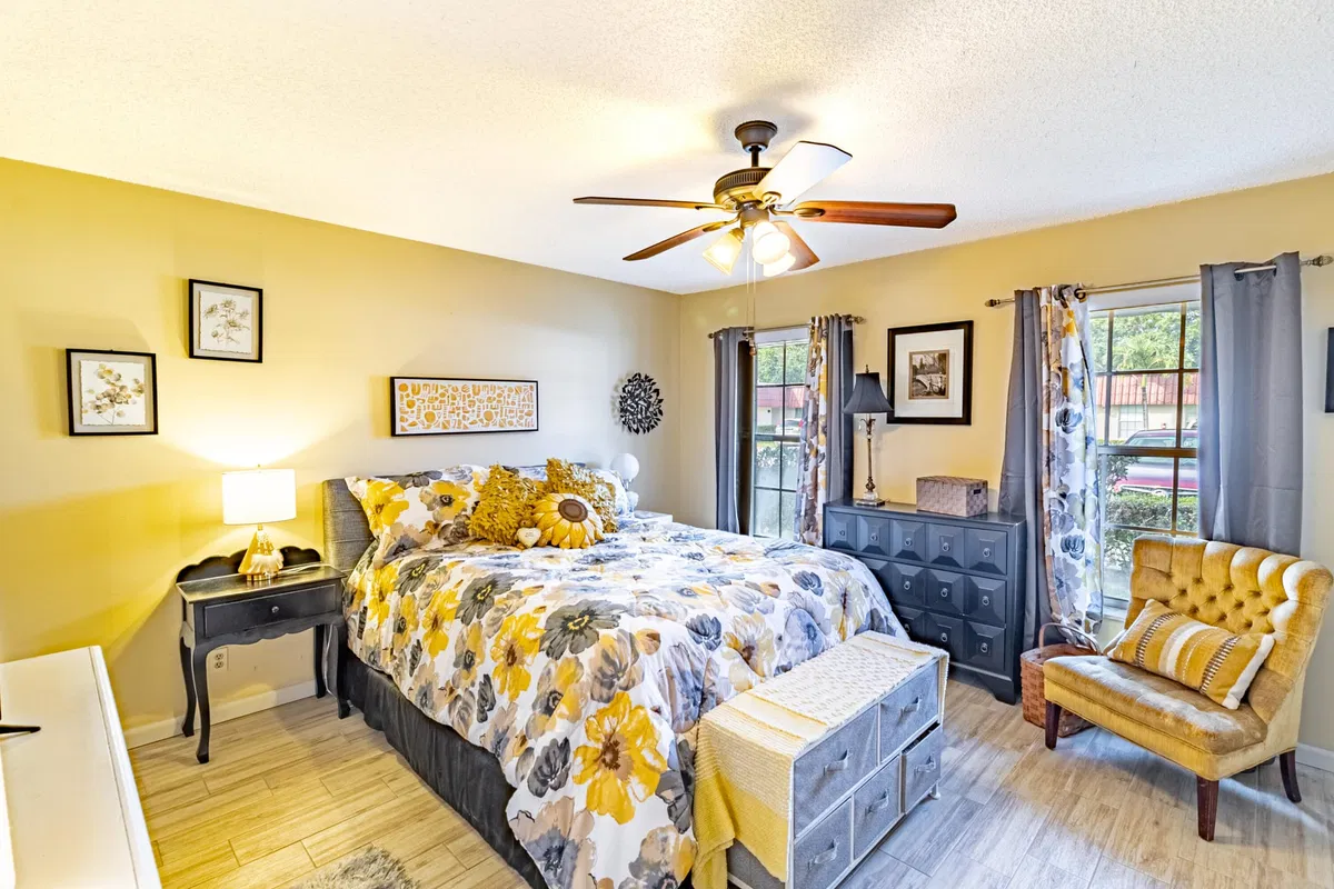 Residence photo 16