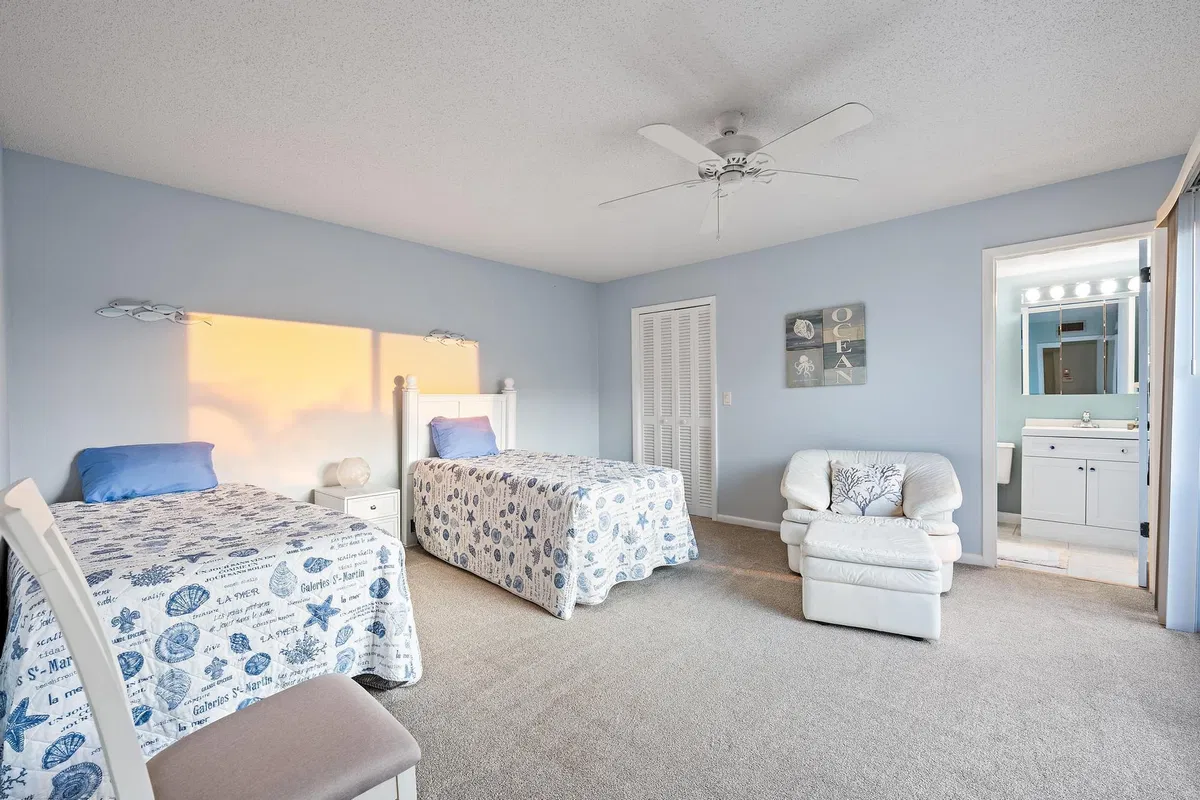 Residence photo 13