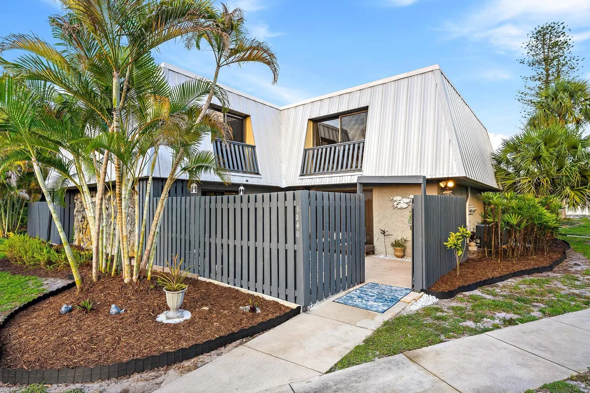Residence photo 19