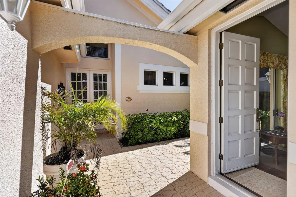 PGA National Palm Beach Gardens Residence photo 28