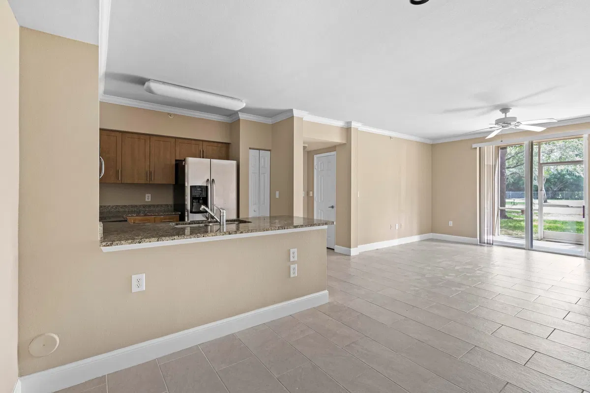 Unit 103 photo 13