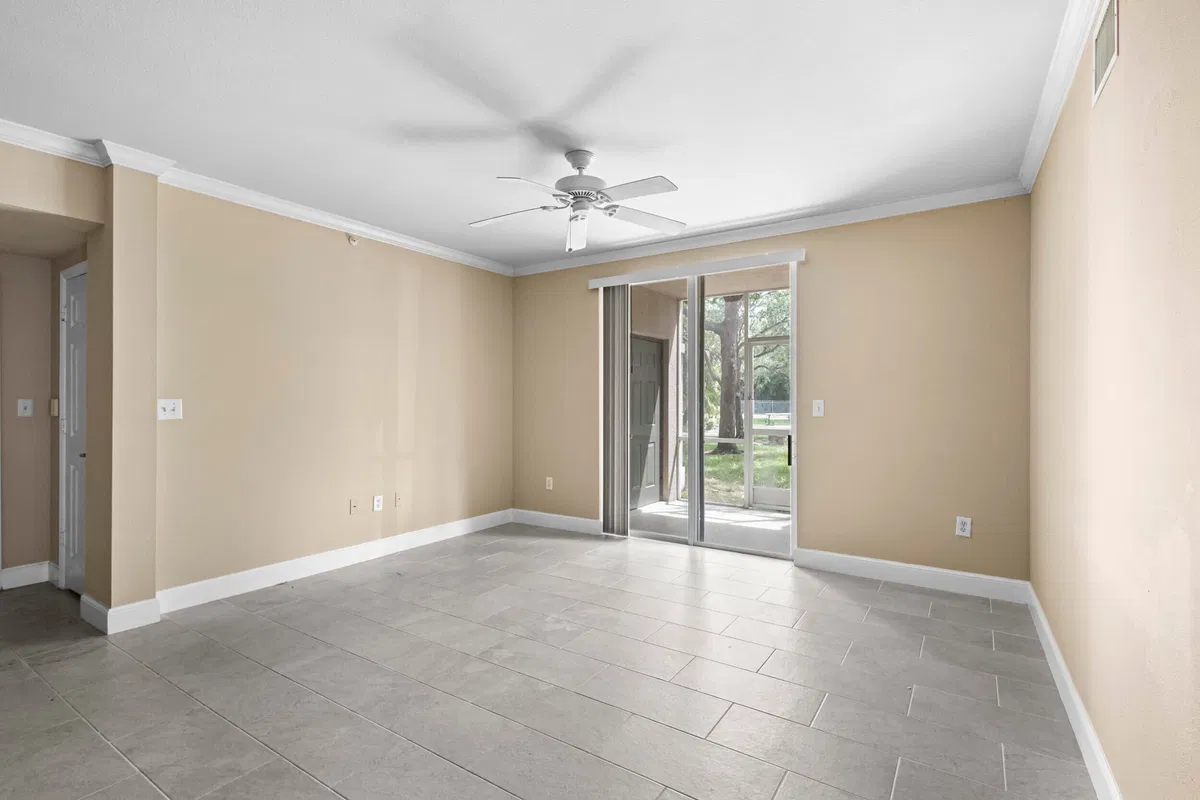 Unit 103 photo 16