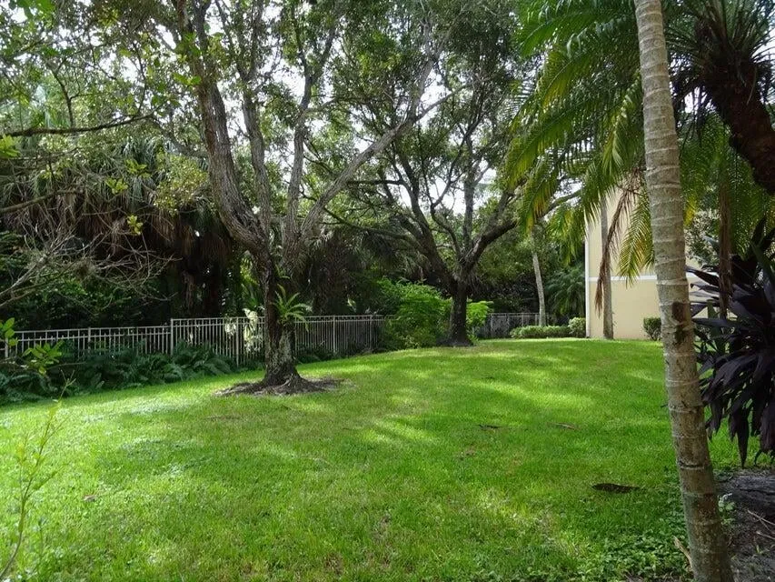 Unit 103 photo 37