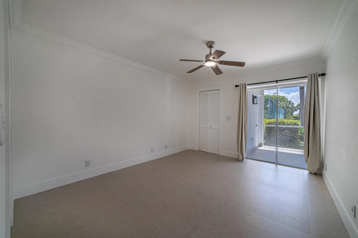 Unit 12-106 photo 22