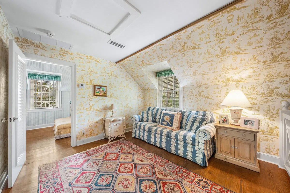  Residence photo 34