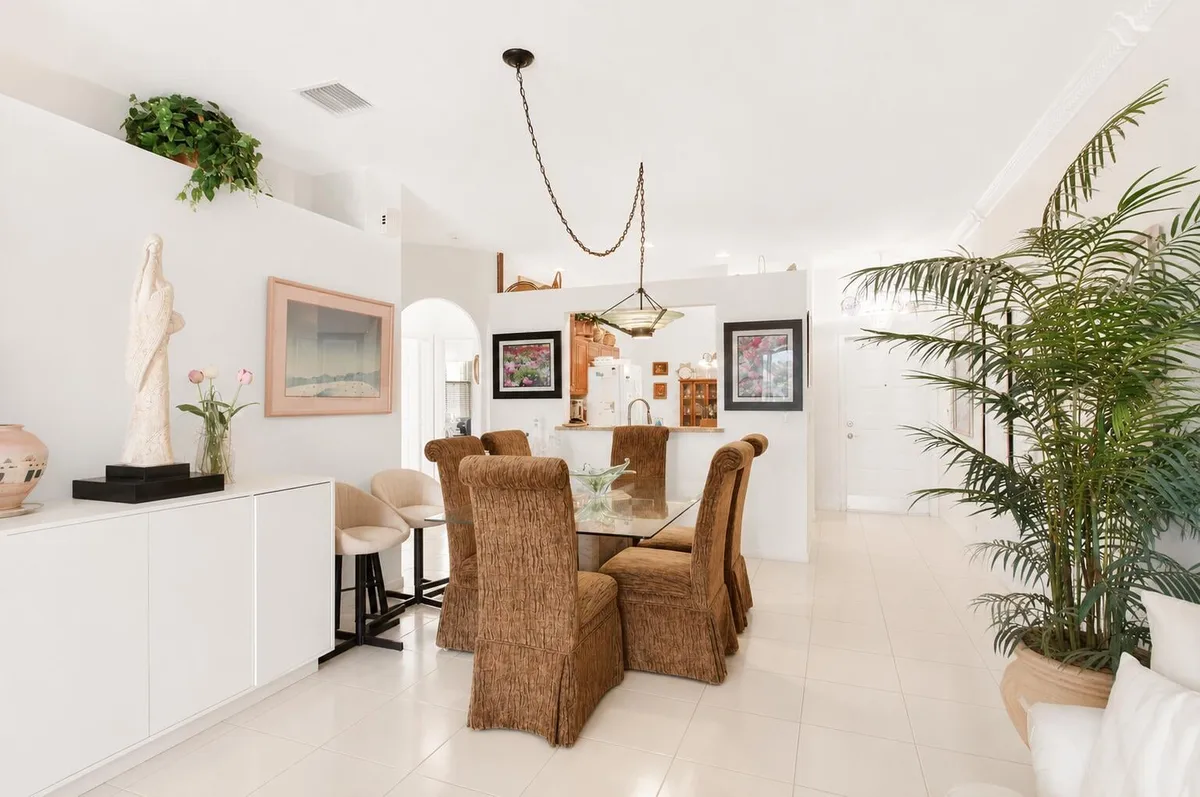  Residence photo 10