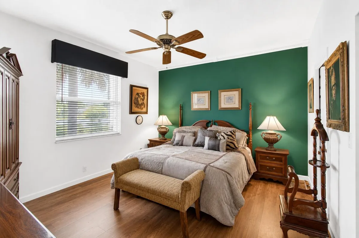  Residence photo 16