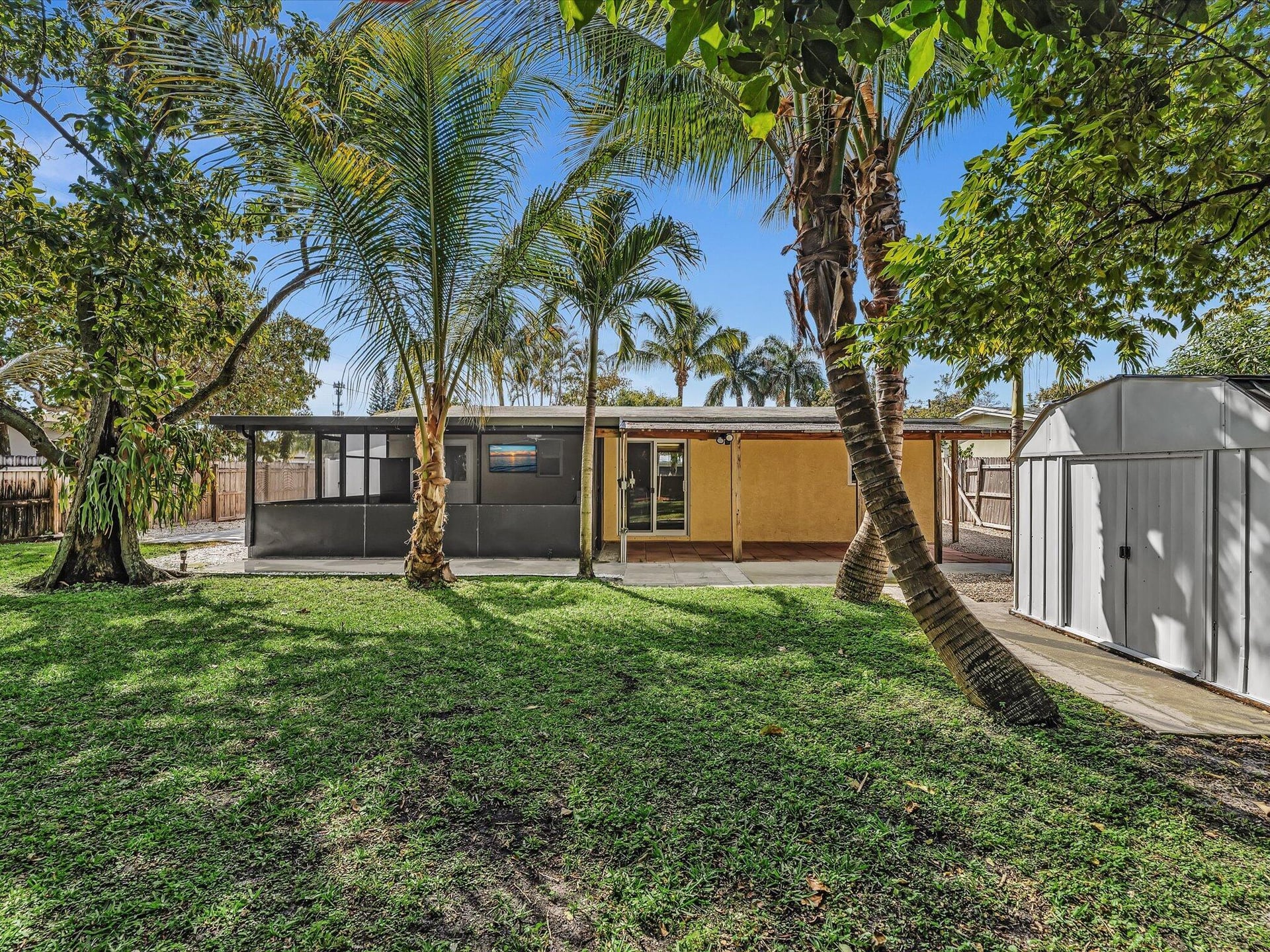  Residence photo 43