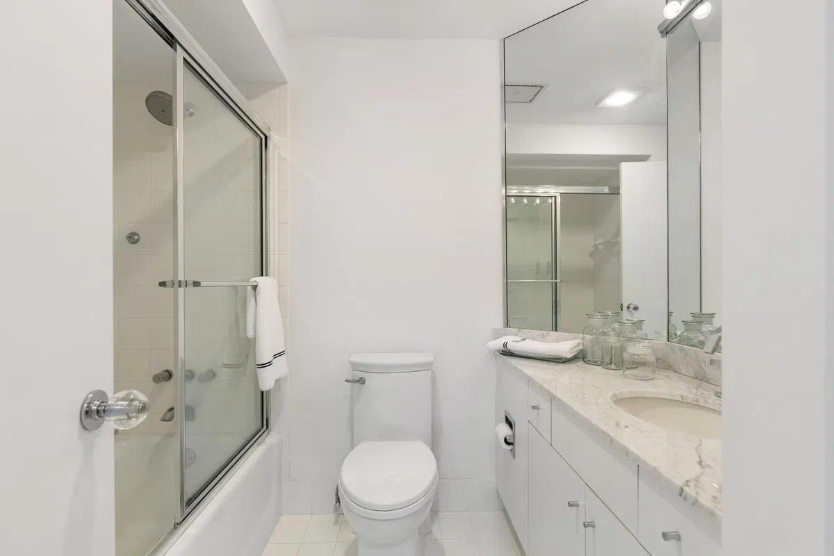 300 SE Fifth Boca Unit 6050 photo 25