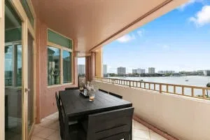 300 SE Fifth Boca Unit 6050 photo 34