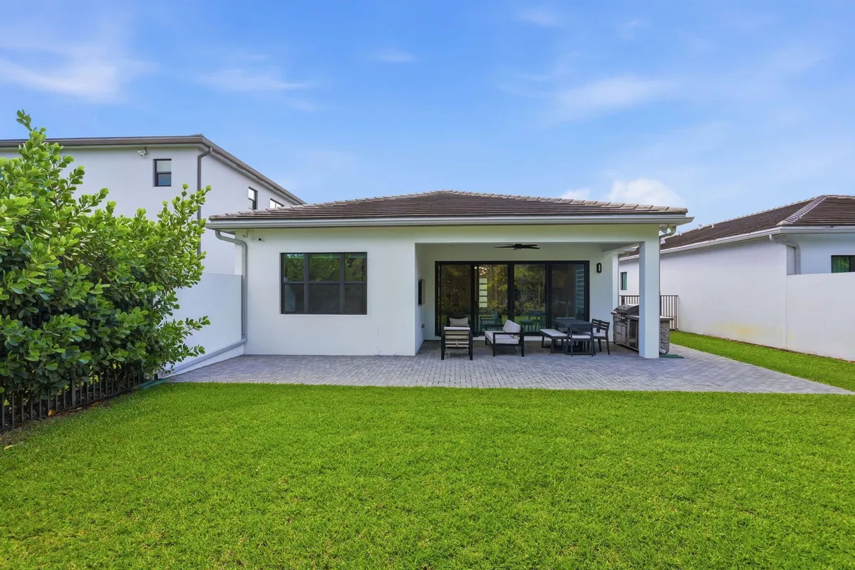 Boca Bridges Residence photo 34