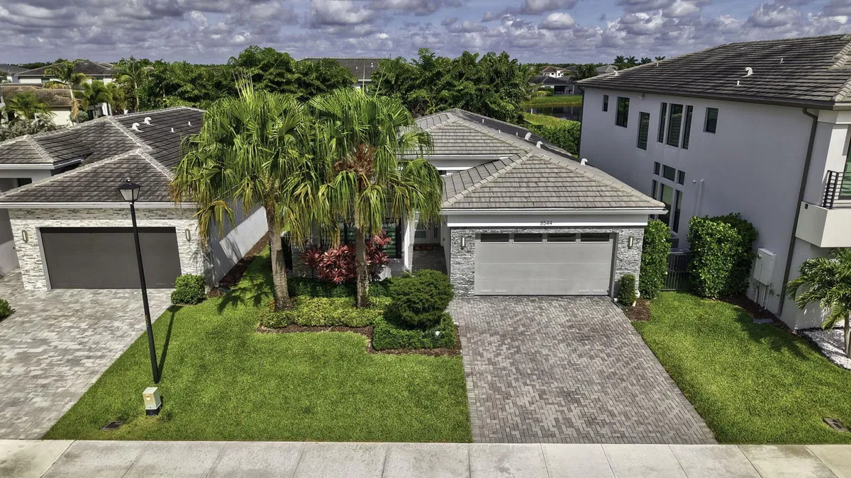 Boca Bridges Residence photo 37