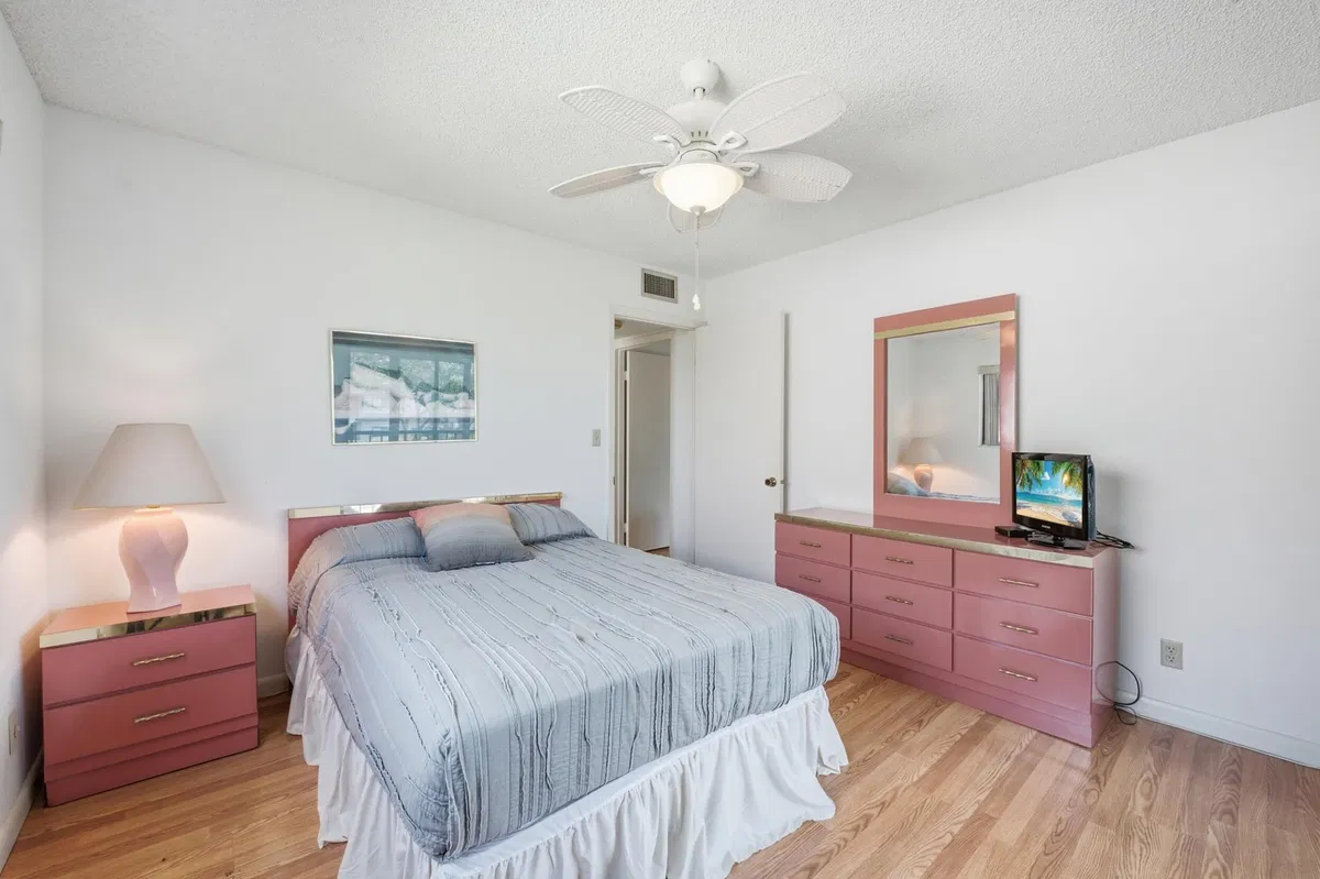  Unit 250 photo 19