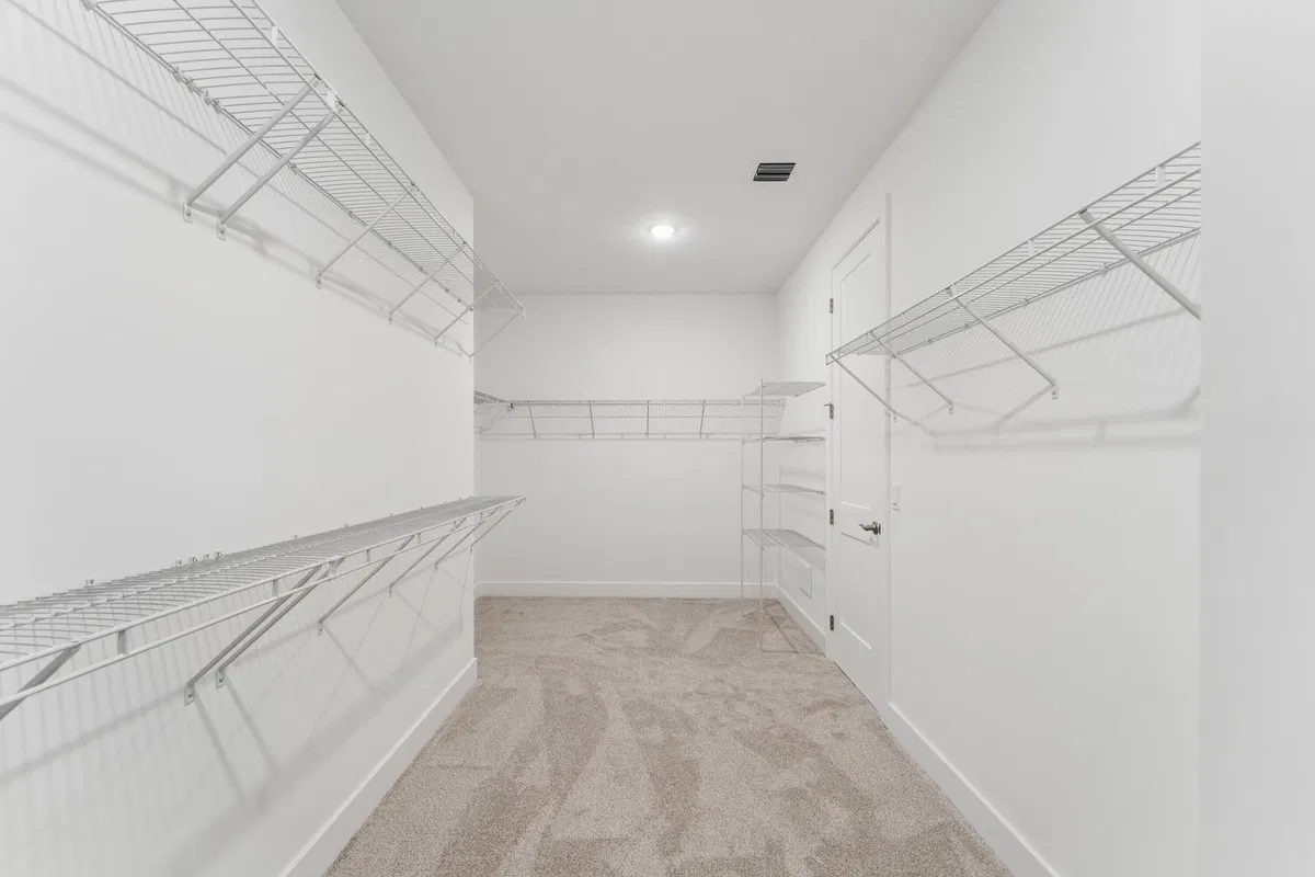 Unit 14 photo 16