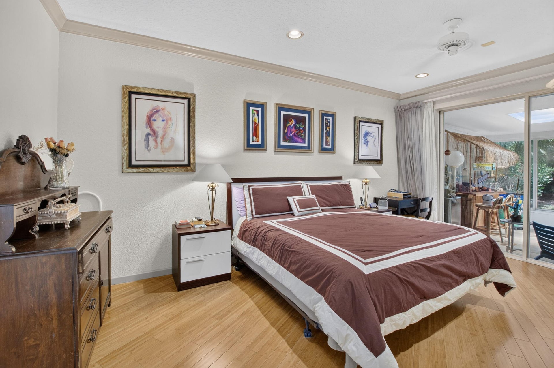 Residence photo 28