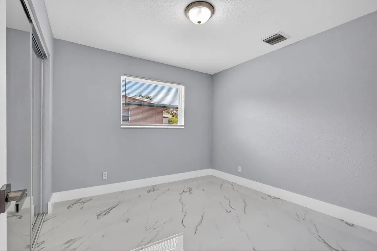 Residence photo 25