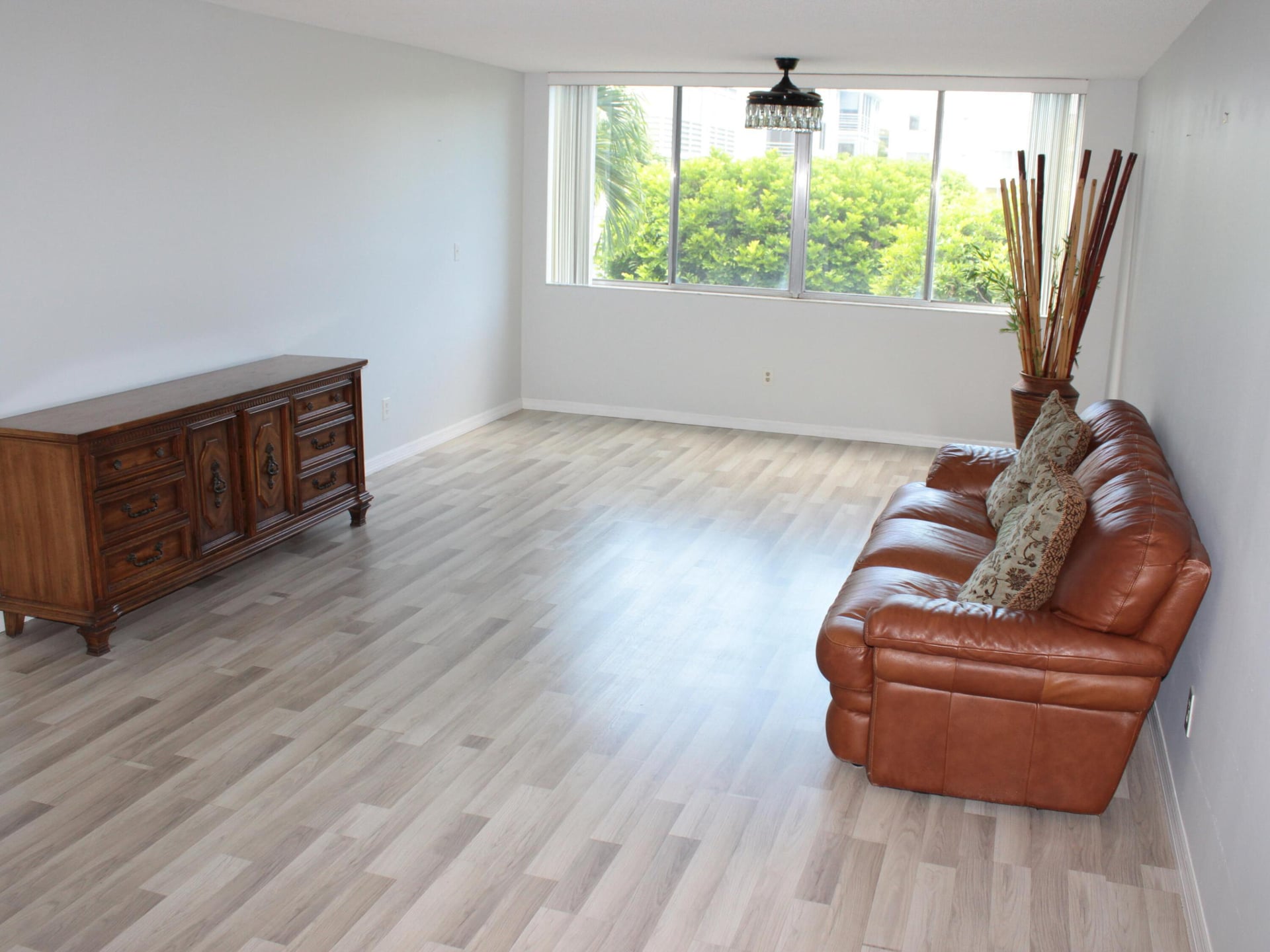 Unit 218 photo 4