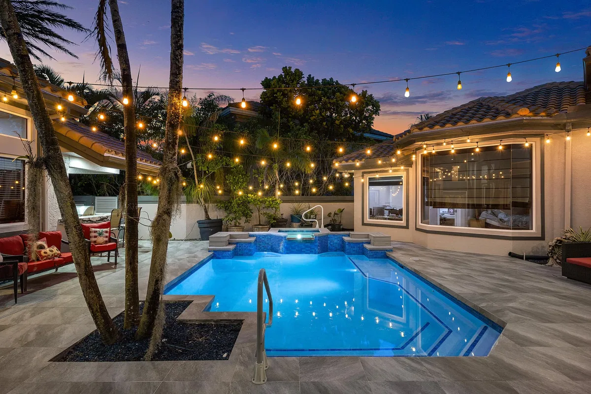 Seasons Residence photo 49