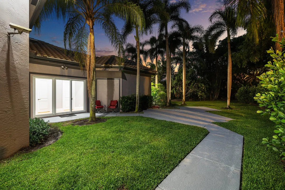 Seasons Residence photo 61