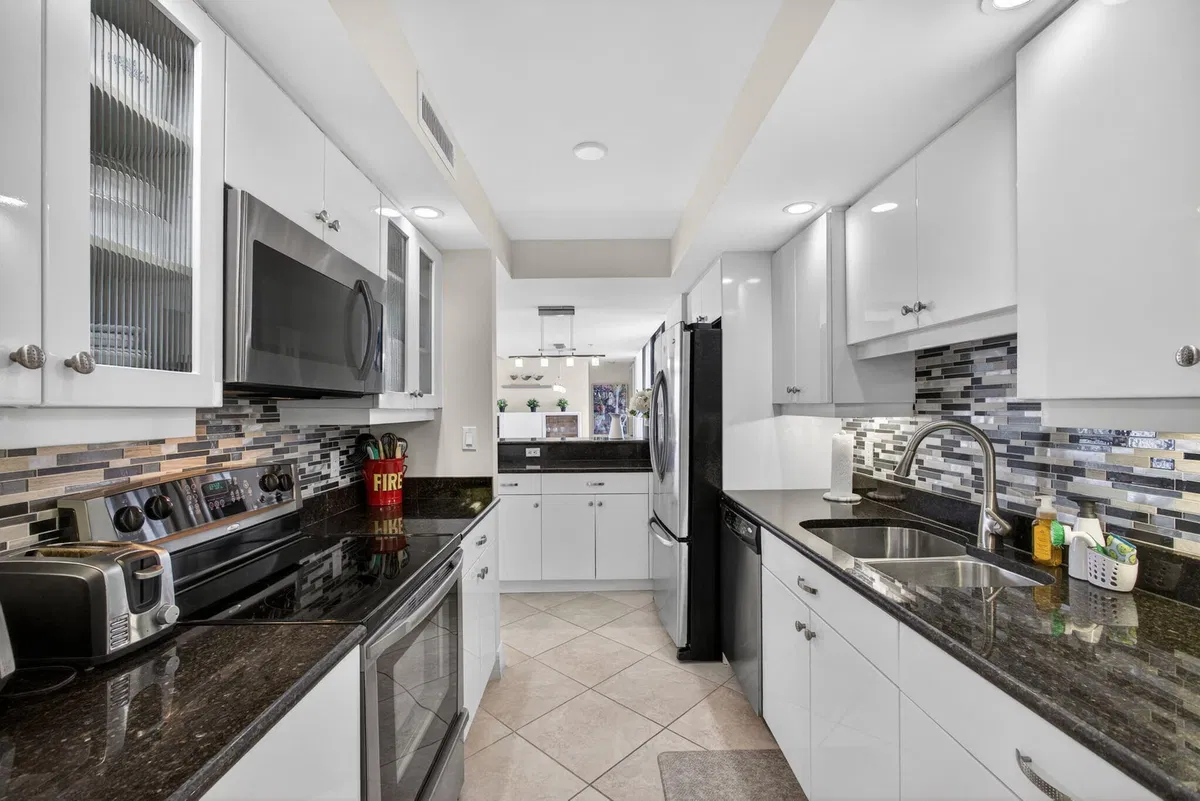 Singer Island Unit 37 H photo 13