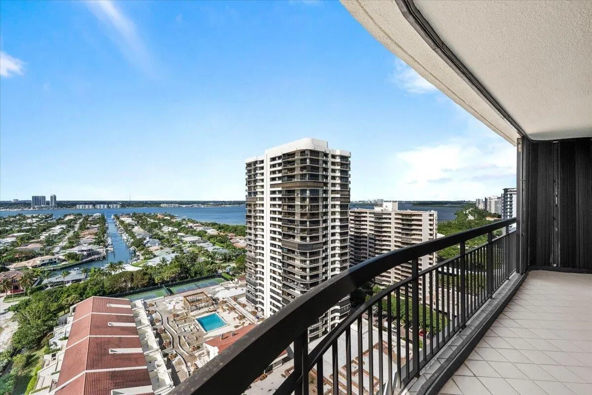 4000 N Ocean Singer Island Unit 2004 photo 40