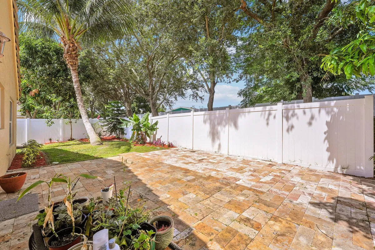 Residence photo 34
