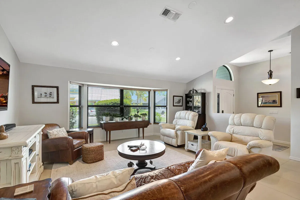 Residence photo 28