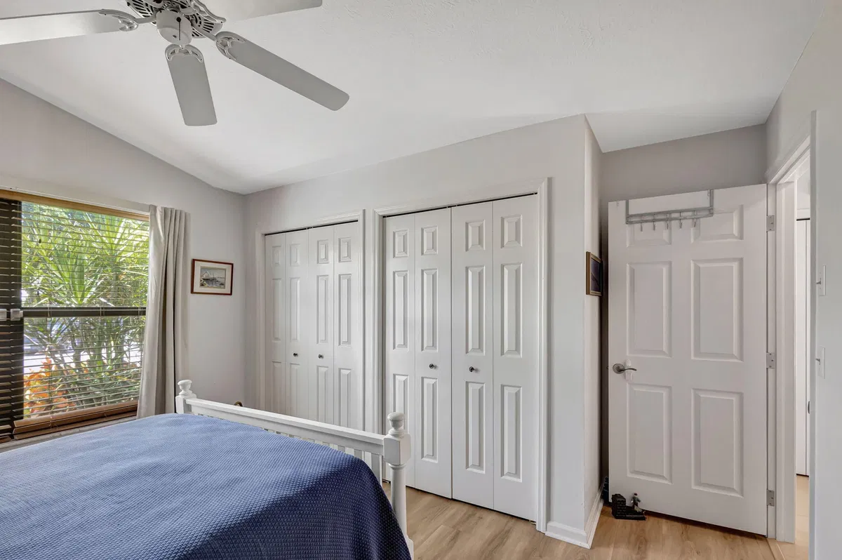 Residence photo 43