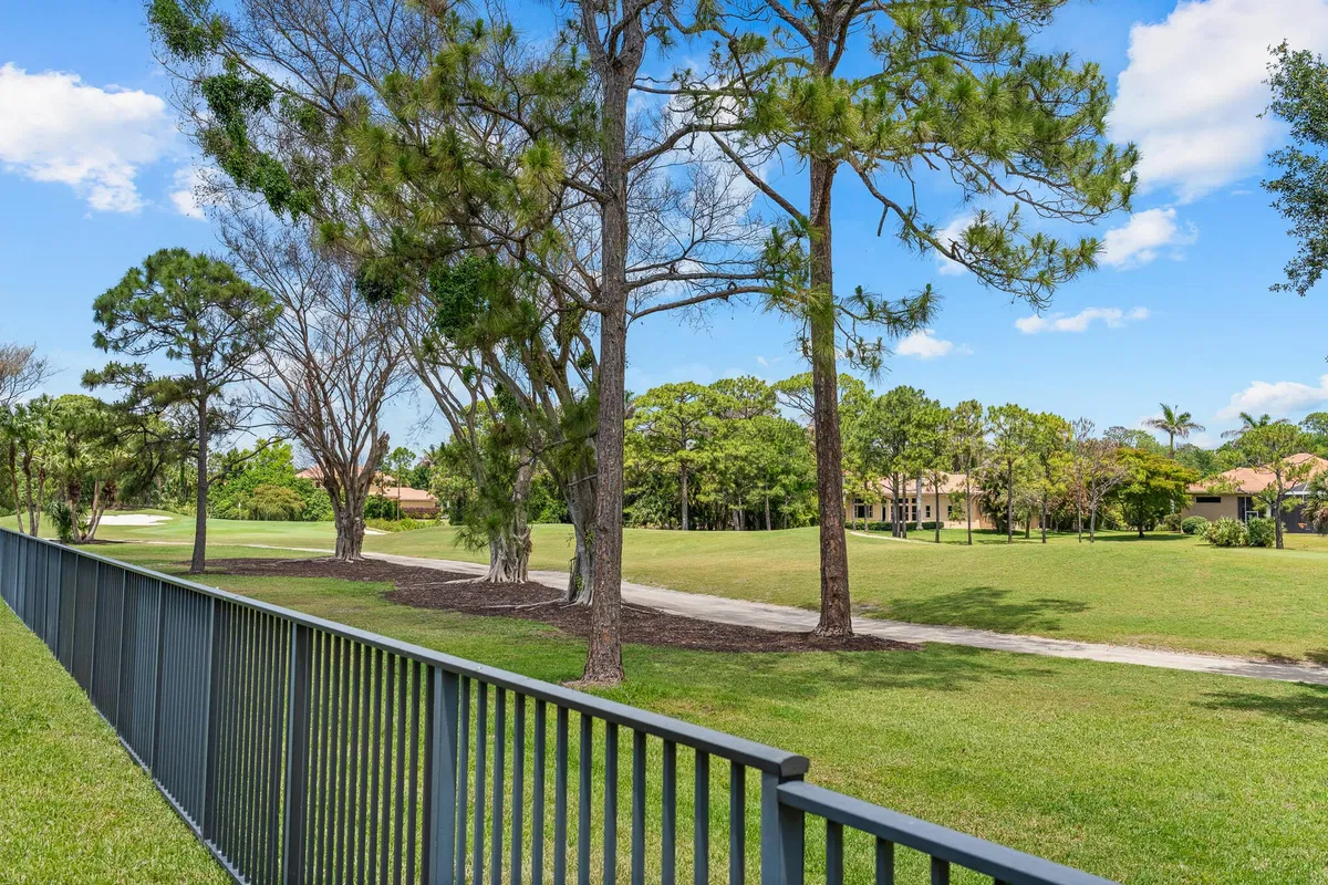 Residence photo 10