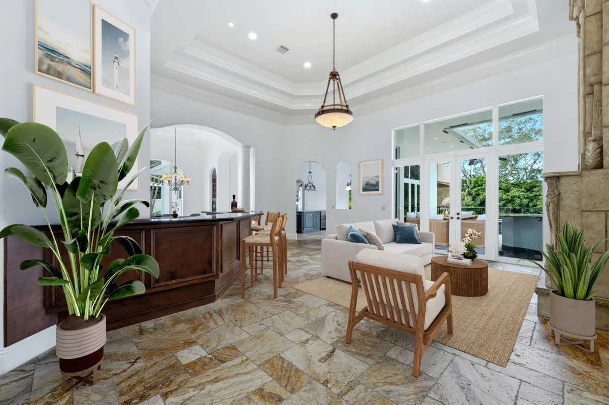Residence photo 4