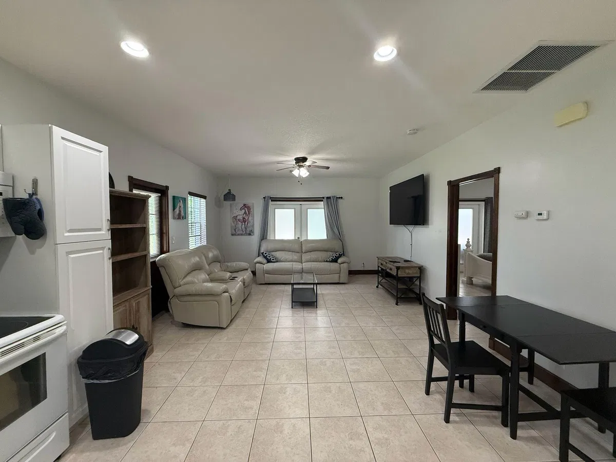 Residence photo 10