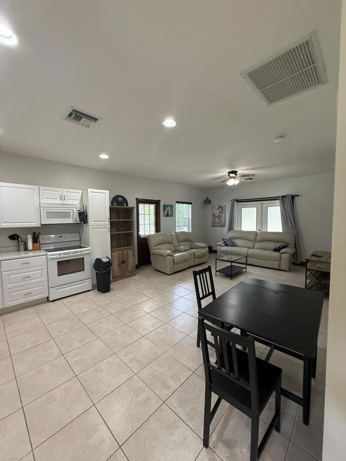 Residence photo 19