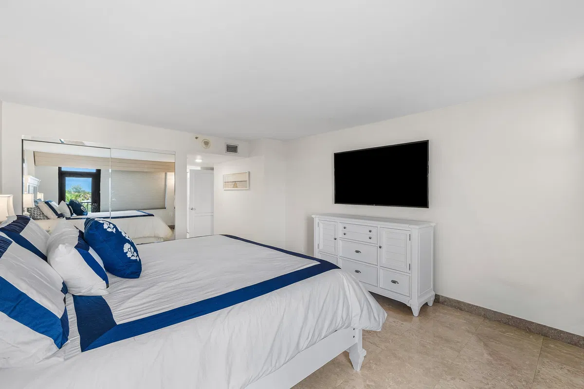 Unit 602 photo 19