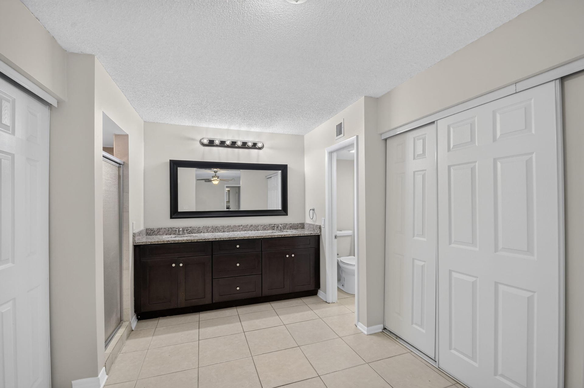 Residence photo 34
