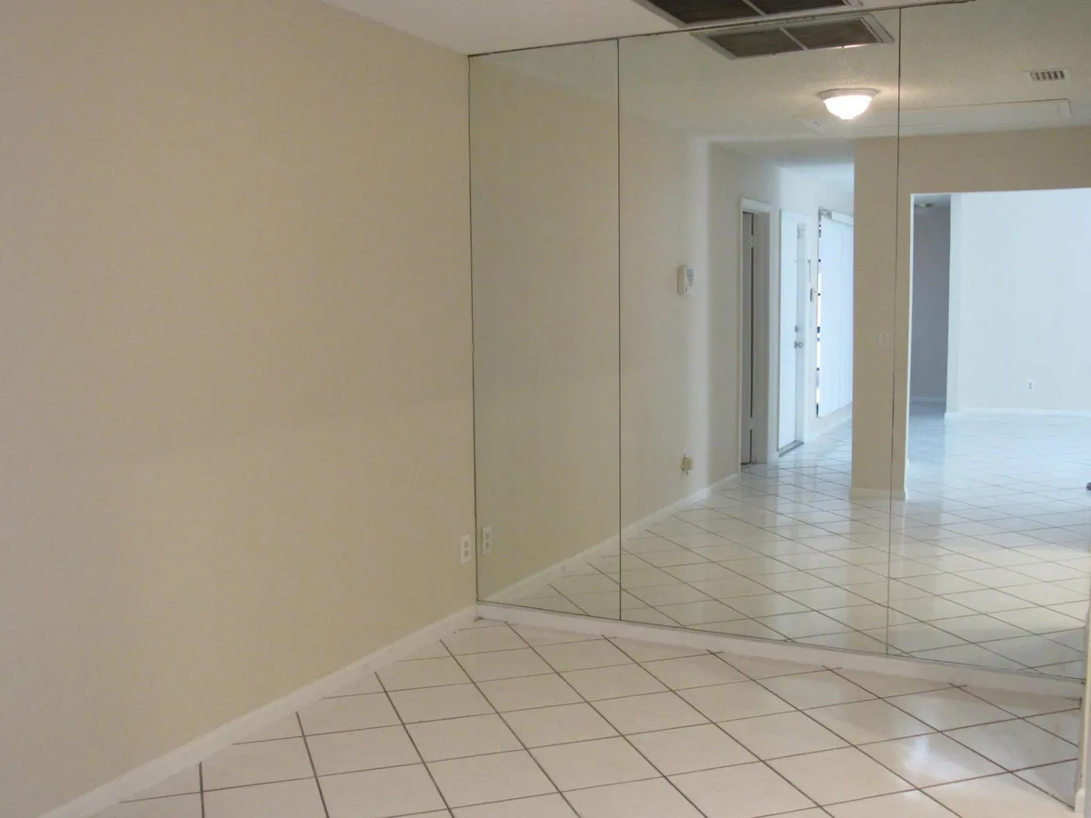 Residence photo 4
