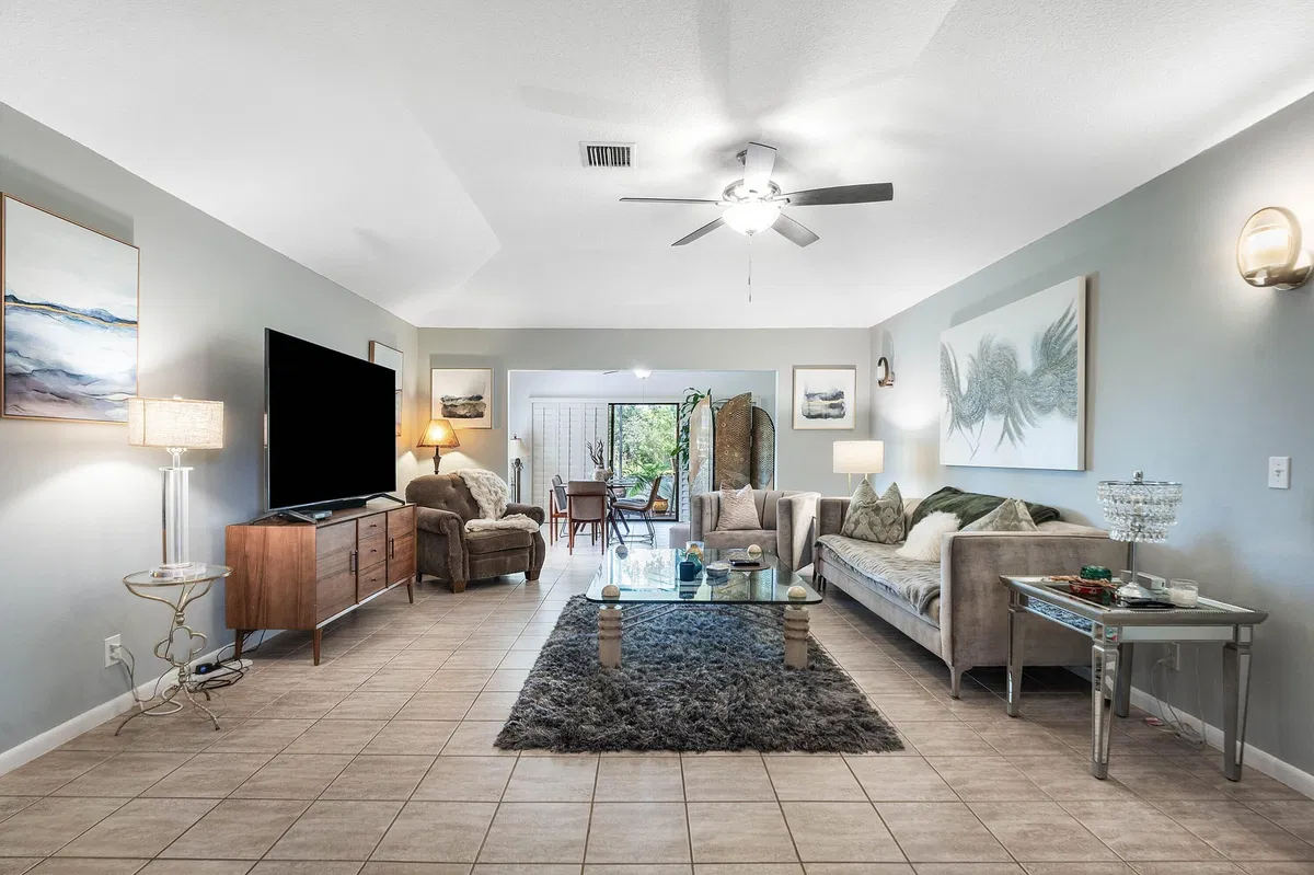 Eastpointe Country Club Residence photo 4