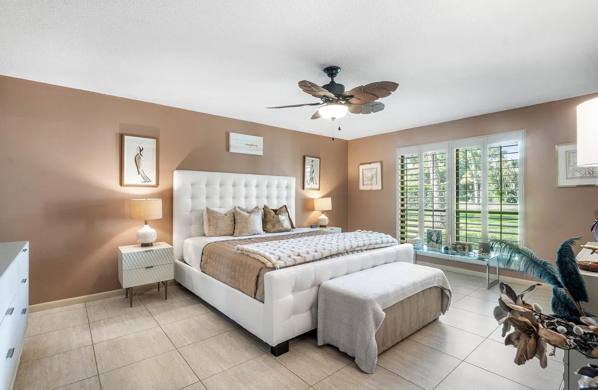 Eastpointe Country Club Residence photo 16