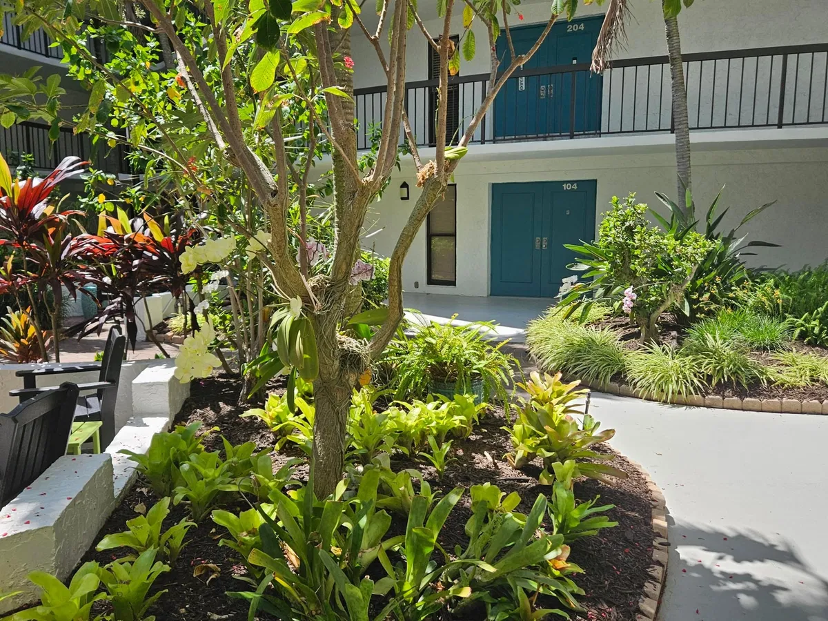  Unit 104 photo 25