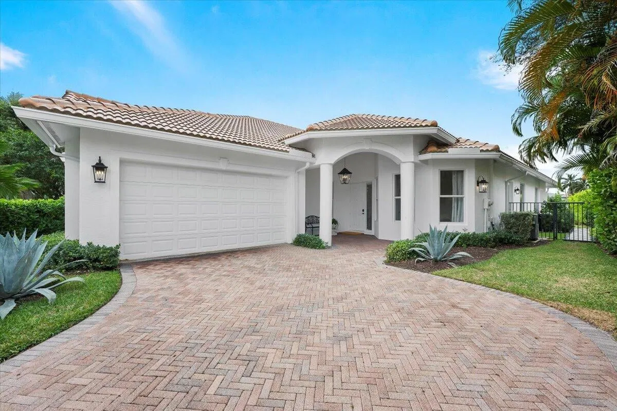 Shady Oaks Residence