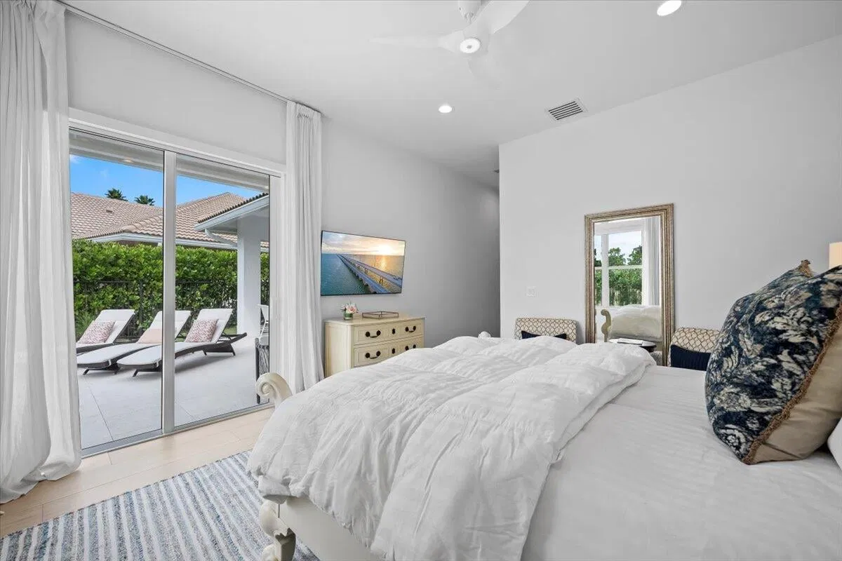 Shady Oaks Residence photo 10